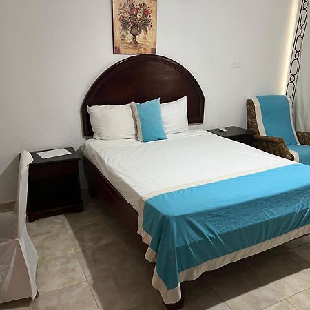 Hotel Nuevo Amanecer El Catey Eksteriør billede