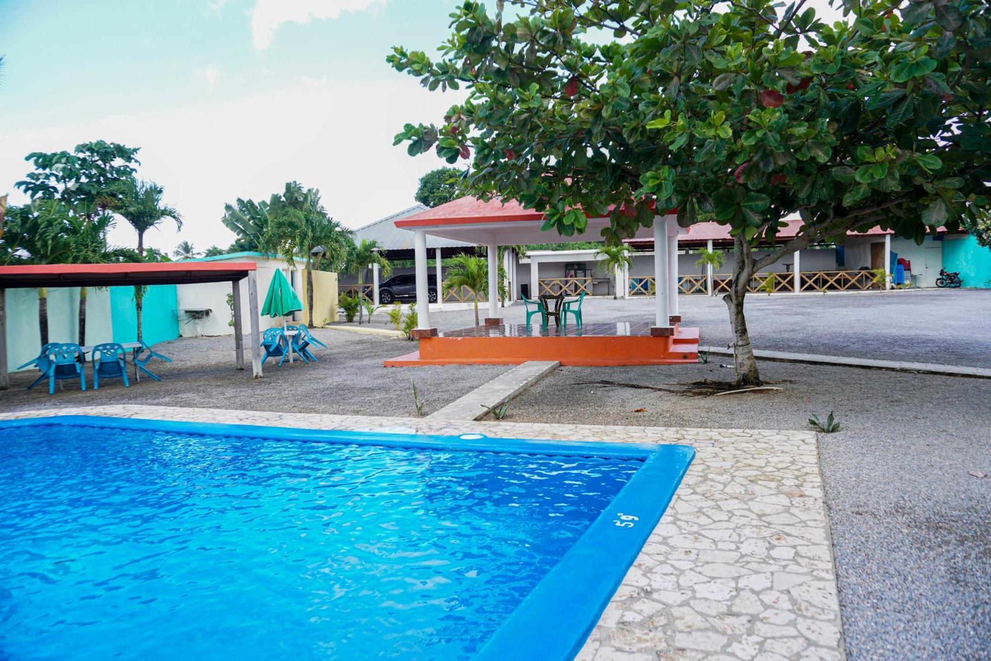 Hotel Nuevo Amanecer El Catey Eksteriør billede