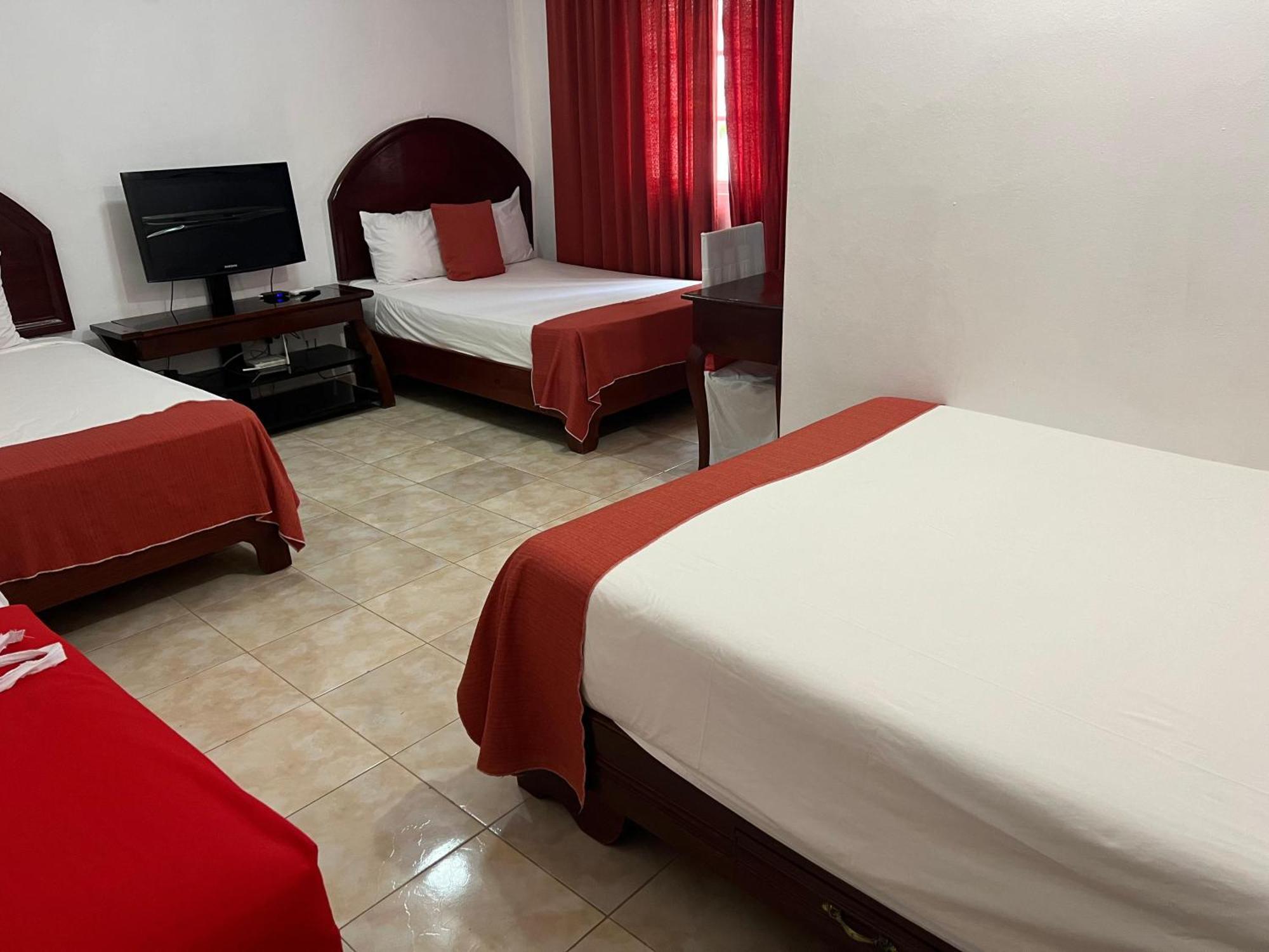 Hotel Nuevo Amanecer El Catey Eksteriør billede