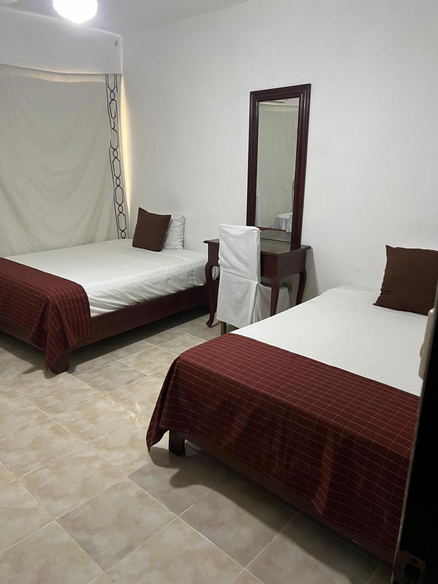 Hotel Nuevo Amanecer El Catey Eksteriør billede